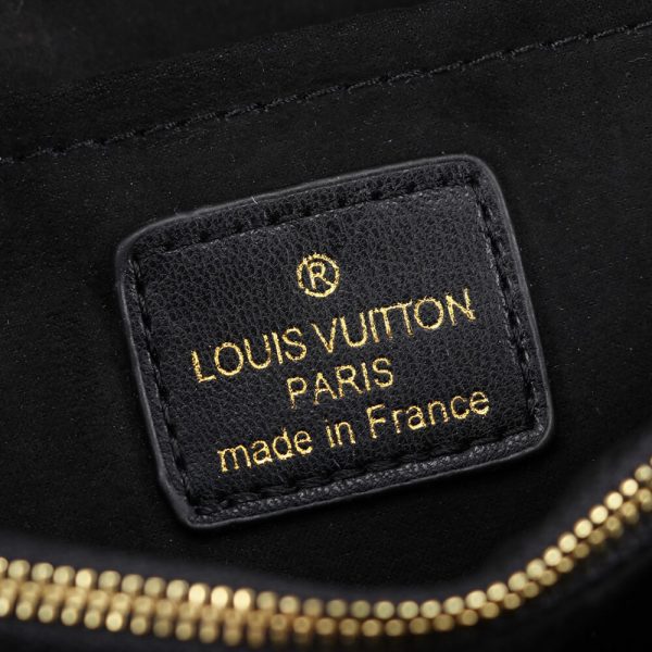 LV Hold Me